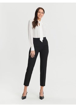 Sinsay - Spodnie z kantem - czarny ze sklepu Sinsay w kategorii Spodnie damskie - zdjęcie 166207403