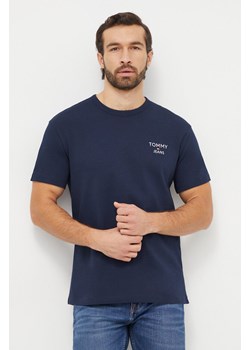 Tommy Jeans t-shirt bawełniany męski kolor granatowy z aplikacją DM0DM18872 ze sklepu ANSWEAR.com w kategorii T-shirty męskie - zdjęcie 166233494