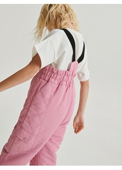 Reserved - Ocieplane spodnie na szelkach - brudny róż ze sklepu Reserved w kategorii Spodnie dziewczęce - zdjęcie 166258822