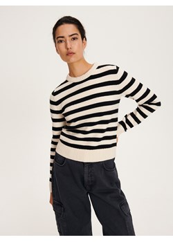Reserved - Sweter w paski - czarny ze sklepu Reserved w kategorii Swetry damskie - zdjęcie 166260023