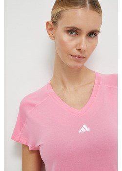 adidas Performance t-shirt treningowy TR-ES kolor różowy IS3963 ze sklepu ANSWEAR.com w kategorii Bluzki damskie - zdjęcie 166267462