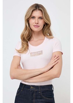 Guess t-shirt damski kolor różowy W4RI33 J1314 ze sklepu ANSWEAR.com w kategorii Bluzki damskie - zdjęcie 166272031