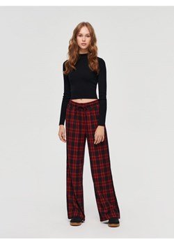 Luźne spodnie w kratę czarno-czerwone ze sklepu House w kategorii Spodnie damskie - zdjęcie 166312580