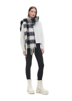 Cropp - Biały sweter basic - biały ze sklepu Cropp w kategorii Swetry damskie - zdjęcie 166320252