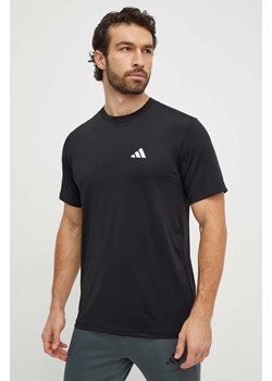 adidas Performance t-shirt treningowy Training Essentials kolor czarny gładki IC7413 ze sklepu ANSWEAR.com w kategorii T-shirty męskie - zdjęcie 166326600