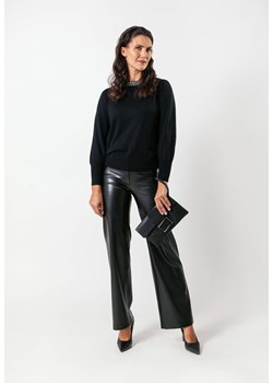 Czarny sweter ozdobiony perełkami ze sklepu Molton w kategorii Swetry damskie - zdjęcie 166422101