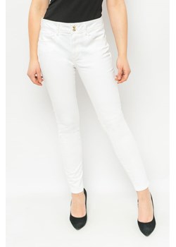 jeansy damskie guess w3ga35 d4dn1 białe ze sklepu Royal Shop w kategorii Jeansy damskie - zdjęcie 166428713