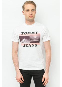 t-shirt męski tommy jeans dm0dm13292 biały ze sklepu Royal Shop w kategorii T-shirty męskie - zdjęcie 166429780
