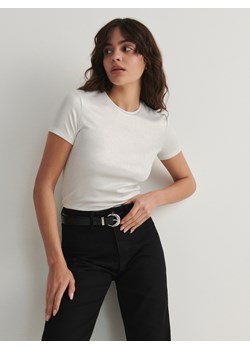 Reserved - T-shirt z metalicznym efektem - złamana biel ze sklepu Reserved w kategorii Bluzki damskie - zdjęcie 166436001