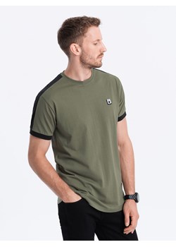 T-shirt męski bawełniany z kontrastującymi wstawkami - oliwkowy V4 S1632 ze sklepu ombre w kategorii T-shirty męskie - zdjęcie 166472454