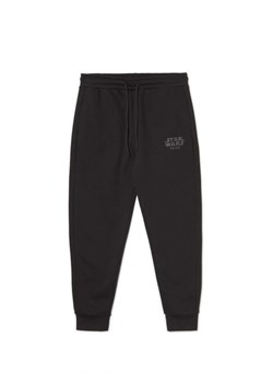 Cropp - Czarne dresowe joggery Star Wars - czarny ze sklepu Cropp w kategorii Spodnie męskie - zdjęcie 166479483