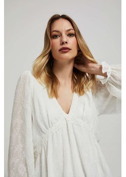 Koszula z bufiastymi rękawami biała ze sklepu Moodo.pl w kategorii Bluzki damskie - zdjęcie 166480364