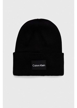 Calvin Klein czapka bawełniana kolor czarny z cienkiej dzianiny bawełniana ze sklepu ANSWEAR.com w kategorii Czapki zimowe męskie - zdjęcie 166485214