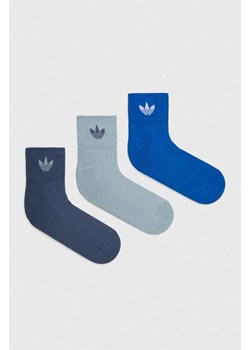 adidas Originals skarpetki 3-pack kolor niebieski IW9271 ze sklepu ANSWEAR.com w kategorii Skarpetki damskie - zdjęcie 166485484