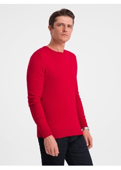 Klasyczny sweter męski z okrągłym dekoltem - czerwony V5 OM-SWBS-0106 ze sklepu ombre w kategorii Swetry męskie - zdjęcie 166487612