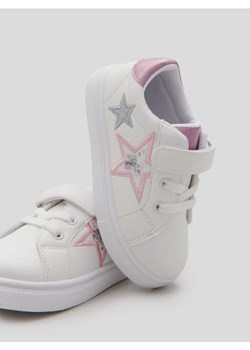 Sinsay - Sneakersy - biały ze sklepu Sinsay w kategorii Trampki dziecięce - zdjęcie 166589782