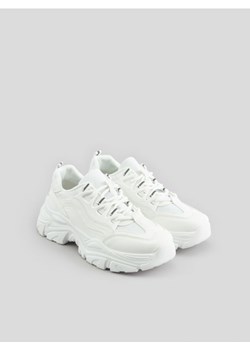 Sinsay - Sneakersy - biały ze sklepu Sinsay w kategorii Buty sportowe damskie - zdjęcie 166596221
