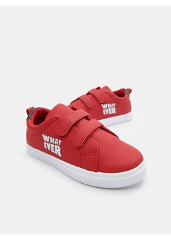 Sinsay - Sneakersy na rzepy - czerwony ze sklepu Sinsay w kategorii Trampki dziecięce - zdjęcie 166628702