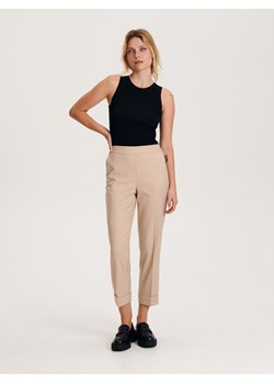 Reserved - Spodnie z kantem - beżowy ze sklepu Reserved w kategorii Spodnie damskie - zdjęcie 166639652