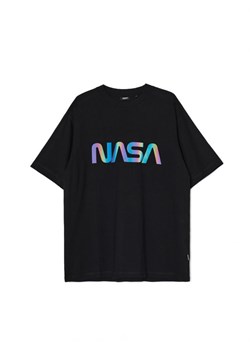 Cropp - Czarny t-shirt z nadrukiem NASA - czarny ze sklepu Cropp w kategorii T-shirty męskie - zdjęcie 166660063