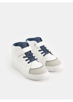 Sinsay - Sneakersy za kostkę - biały ze sklepu Sinsay w kategorii Trampki dziecięce - zdjęcie 166660970