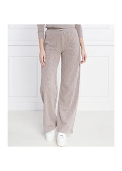 GUESS ACTIVE Spodnie dresowe | Regular Fit ze sklepu Gomez Fashion Store w kategorii Spodnie damskie - zdjęcie 166670184