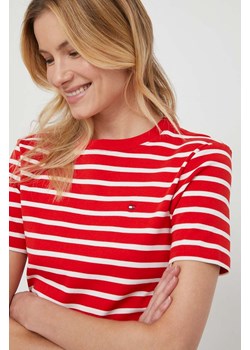 Tommy Hilfiger t-shirt bawełniany damski kolor czerwony WW0WW40587 ze sklepu ANSWEAR.com w kategorii Bluzki damskie - zdjęcie 166682760