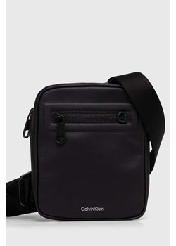 Calvin Klein saszetka kolor czarny ze sklepu ANSWEAR.com w kategorii Saszetki - zdjęcie 166686400