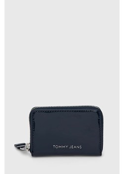Tommy Jeans portfel damski kolor granatowy AW0AW16142 ze sklepu ANSWEAR.com w kategorii Portfele damskie - zdjęcie 166767332