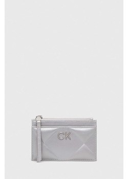 Calvin Klein portfel damski kolor srebrny ze sklepu ANSWEAR.com w kategorii Portfele damskie - zdjęcie 166767342