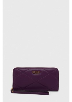 Guess portfel CILIAN damski kolor fioletowy SWQB91 91460 ze sklepu ANSWEAR.com w kategorii Portfele damskie - zdjęcie 166767454