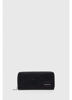Calvin Klein Jeans portfel damski kolor czarny ze sklepu ANSWEAR.com w kategorii Portfele damskie - zdjęcie 166767784