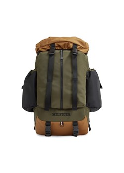 Plecak Tommy Hilfiger Th Seasonal Backpack AM0AM12113 Czarny ze sklepu eobuwie.pl w kategorii Plecaki - zdjęcie 166769674
