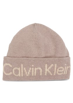 Czapka Calvin Klein Logo Reverso Tonal Beanie K60K611151 Doeskin PBP ze sklepu eobuwie.pl w kategorii Czapki zimowe damskie - zdjęcie 166780280