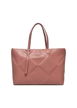 Torebka Calvin Klein Re-Lock Quilt Tote Lg K60K611339 Różowy ze sklepu eobuwie.pl w kategorii Torby Shopper bag - zdjęcie 166783473