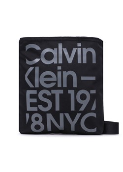 Saszetka Calvin Klein Jeans Sport Essentials Flatpack18 Gr K50K510378 Czarny ze sklepu eobuwie.pl w kategorii Saszetki - zdjęcie 166834283