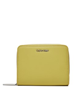 Mały Portfel Damski Calvin Klein Ck Must Z/A Wallet W/Flap Md K60K607432 Citrus ZAV ze sklepu eobuwie.pl w kategorii Portfele damskie - zdjęcie 166842034