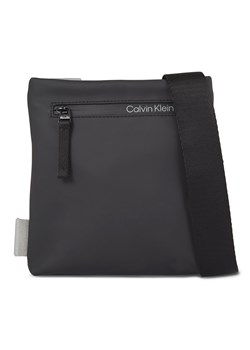 Saszetka Calvin Klein Rubberized Conv Flatpack S K50K510795 Ck Black BAX ze sklepu eobuwie.pl w kategorii Torby męskie - zdjęcie 166843324