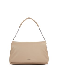 Torebka Calvin Klein Puffed Shoulder Bag K60K611539 Beżowy ze sklepu eobuwie.pl w kategorii Torby Shopper bag - zdjęcie 166855310