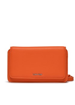 Torebka Calvin Klein Ck Must Mini Bag K60K611434 Pomarańczowy ze sklepu eobuwie.pl w kategorii Listonoszki - zdjęcie 166887090