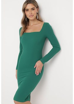 Zielona Dopasowana Sukienka Midi z Wycięciem Calense ze sklepu Born2be Odzież w kategorii Sukienki - zdjęcie 166927672
