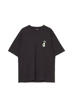 Cropp - Czarna koszulka z motywem UFO - czarny ze sklepu Cropp w kategorii T-shirty męskie - zdjęcie 166940653