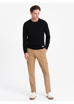 Spodnie męskie materiałowe REGULAR z kieszeniami cargo - jasnobrązowe V4 OM-PACG-0178 ze sklepu ombre w kategorii Spodnie męskie - zdjęcie 166948431