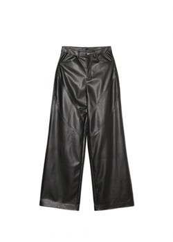 Cropp - Spodnie wide leg z imitacji skóry - czarny ze sklepu Cropp w kategorii Spodnie damskie - zdjęcie 166948552