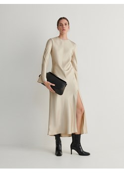 Reserved - Satynowa sukienka - beżowy ze sklepu Reserved w kategorii Sukienki - zdjęcie 166948804