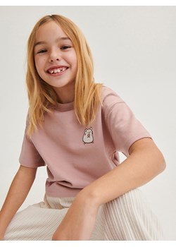 Reserved - Bawełniany t-shirt z haftem - pastelowy róż ze sklepu Reserved w kategorii Bluzki dziewczęce - zdjęcie 166951622