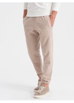 Spodnie męskie dresowe CARROT ze strukturalnej dzianiny - beżowe V2 OM-PASK-0143 ze sklepu ombre w kategorii Spodnie męskie - zdjęcie 166989960
