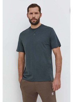 adidas t-shirt bawełniany męski kolor zielony gładki IR9108 ze sklepu ANSWEAR.com w kategorii T-shirty męskie - zdjęcie 166991103