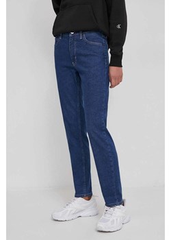 Calvin Klein jeansy damskie kolor niebieski ze sklepu ANSWEAR.com w kategorii Jeansy damskie - zdjęcie 167347941