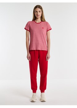 Koszulka damska z krótkim rękawem z haftem czerwona Anne 603 ze sklepu Big Star w kategorii Bluzki damskie - zdjęcie 167356360